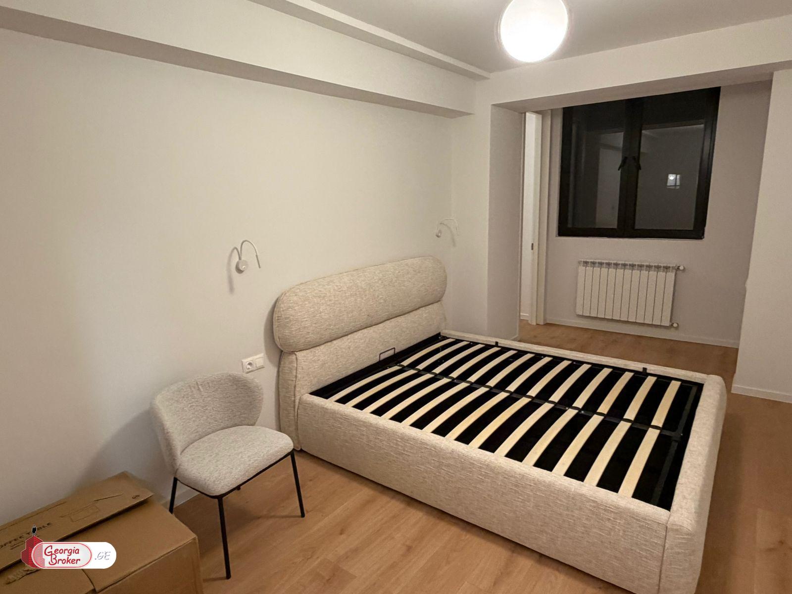 იყიდება ახალი გარემონტებული 3 ოთახიანი ბინა